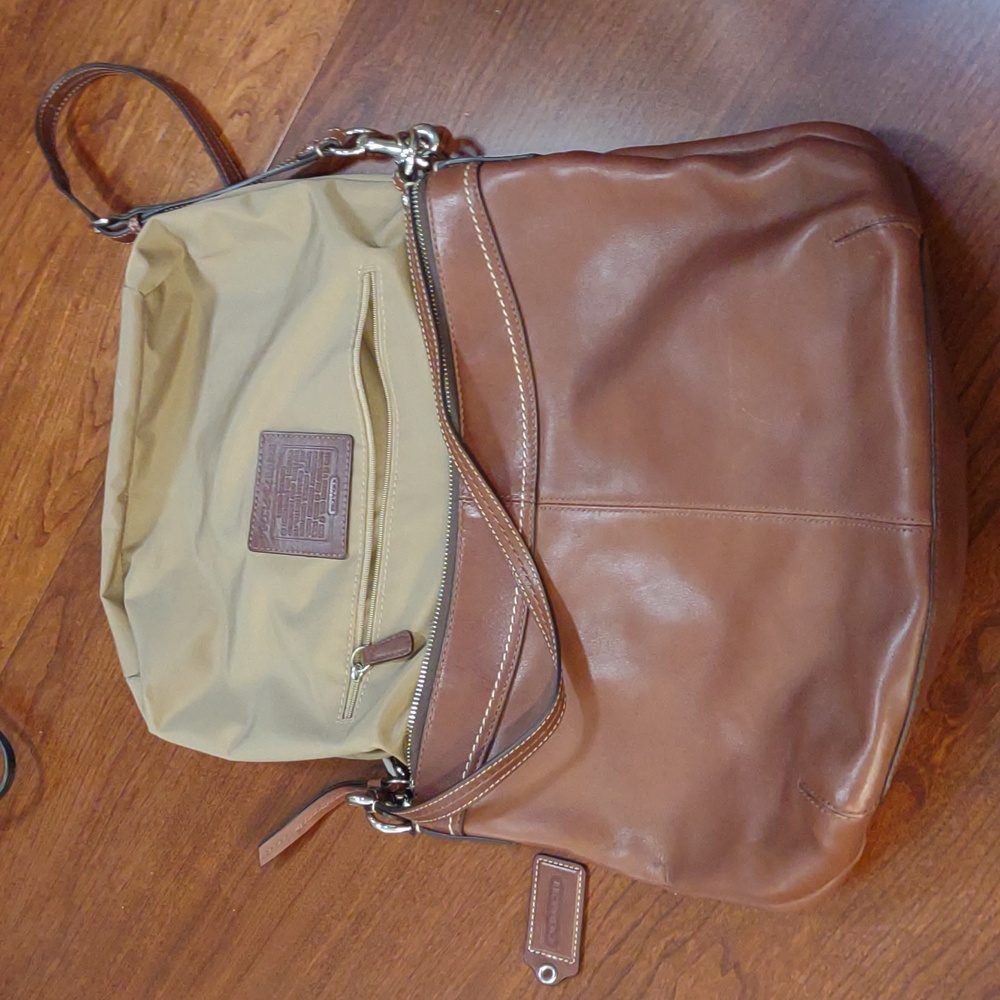 Coach #F13764 Shoulder Bag Leather - Picture 6 of 16